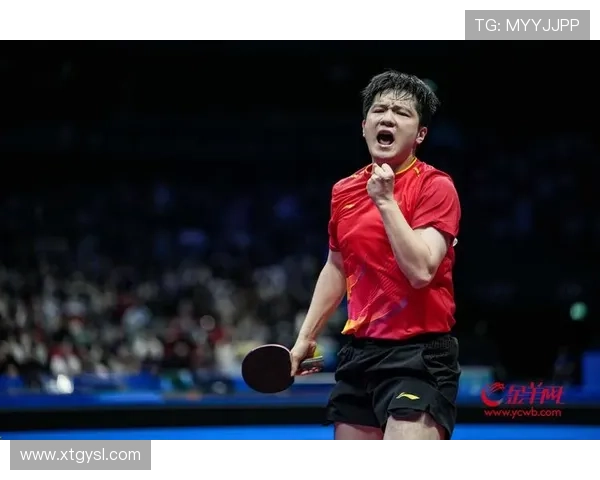 樊振东神勇夺分挥手致意成榜样