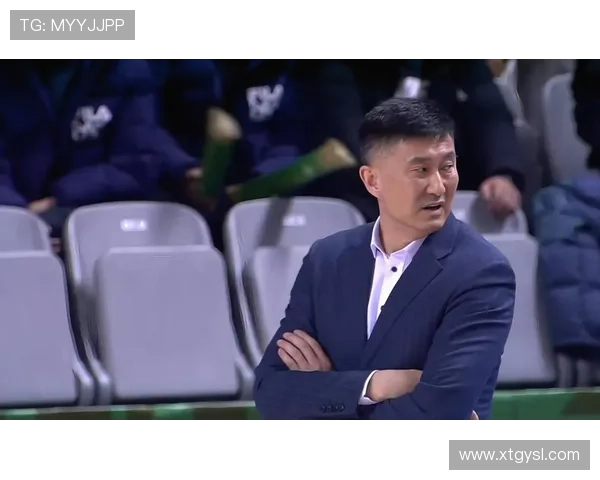 杜锋突发身体不适助教临时执教 杜锋突发身体不适助教临时执教